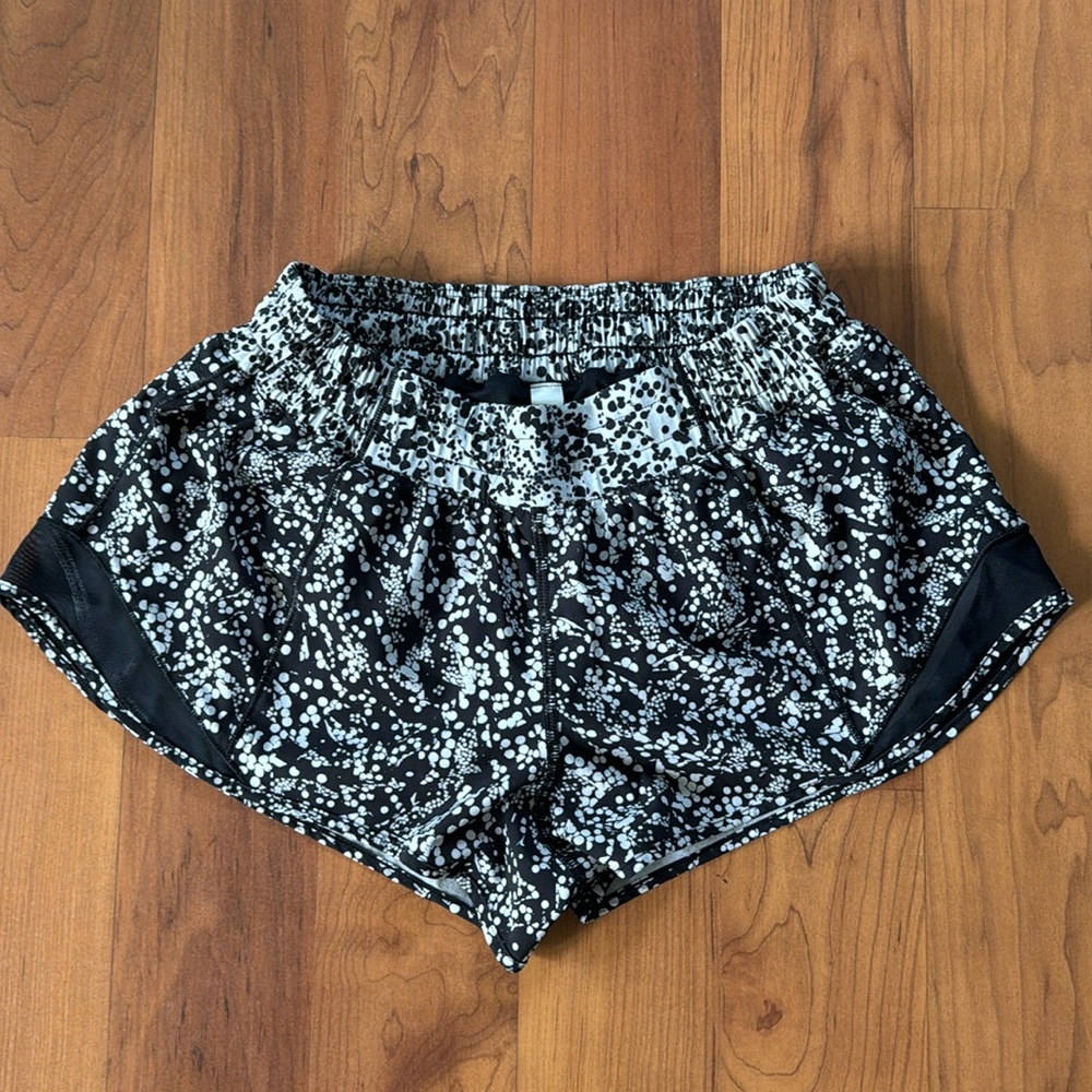 Lululemon Athletica Shorts Size 8 Regular